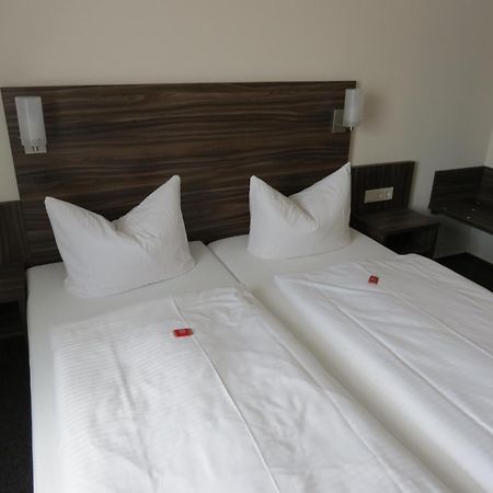 Hotel-Restaurant Zum Stern Baumholder Room photo