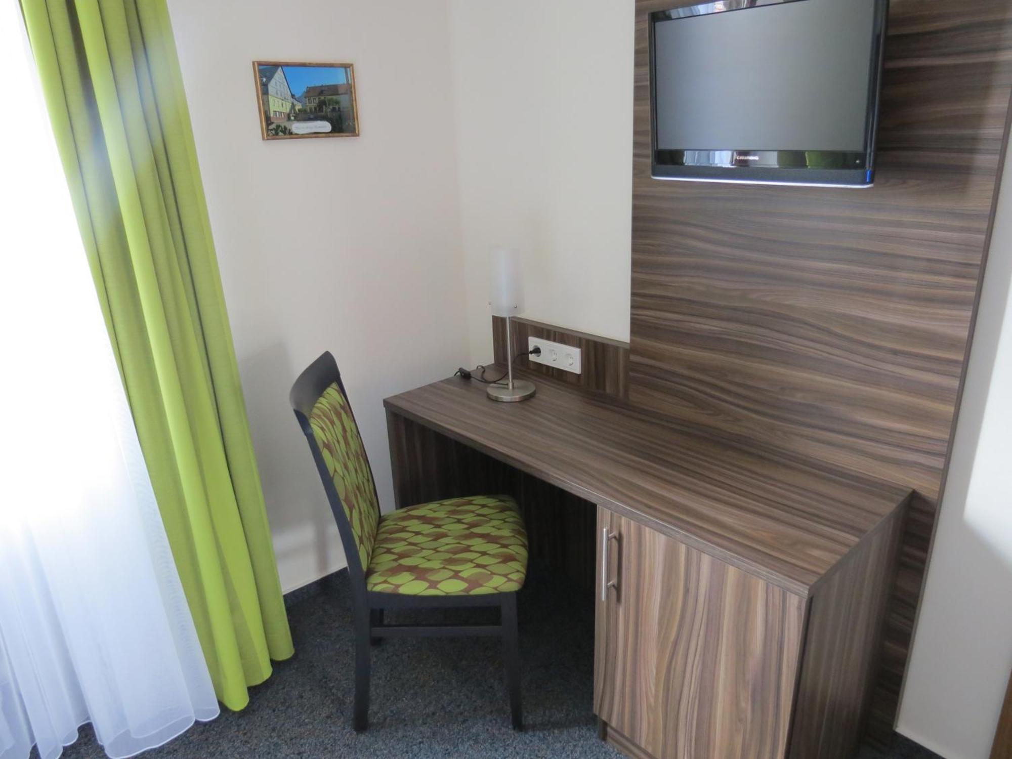 Hotel-Restaurant Zum Stern Baumholder Room photo